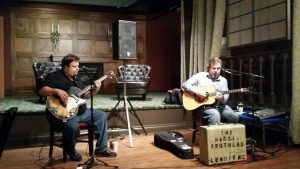 the-harris-brothers-playing-600x338